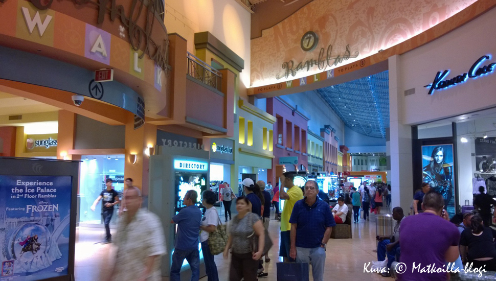 Dolphin Mall - yksi Miamin ostoskeskuksista. Kuva: © Matkoilla-blogi