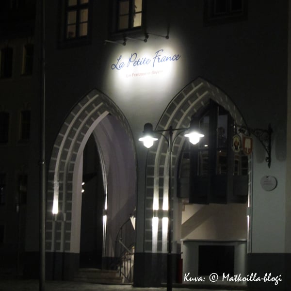Freising_LaPetiteFrance_julkisivu_Kuva-©-Matkoilla-blogi